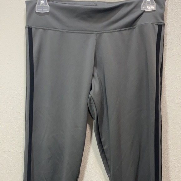 5 for $25 Adidas tight climalite grey‎ pants - Picture 4 of 10